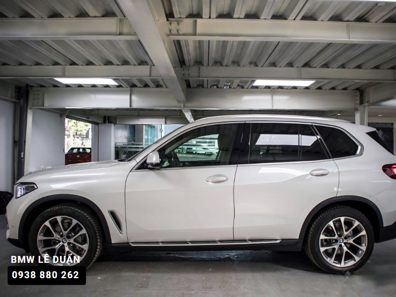 Ngang xe BMW X5 2023 Ngang xe BMW X5 2023