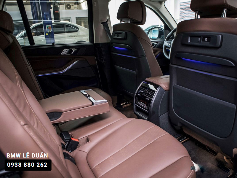 Hàng ghế sau rộng rãi của BMW X5 2023 Hàng ghế sau rộng rãi của BMW X5 2023