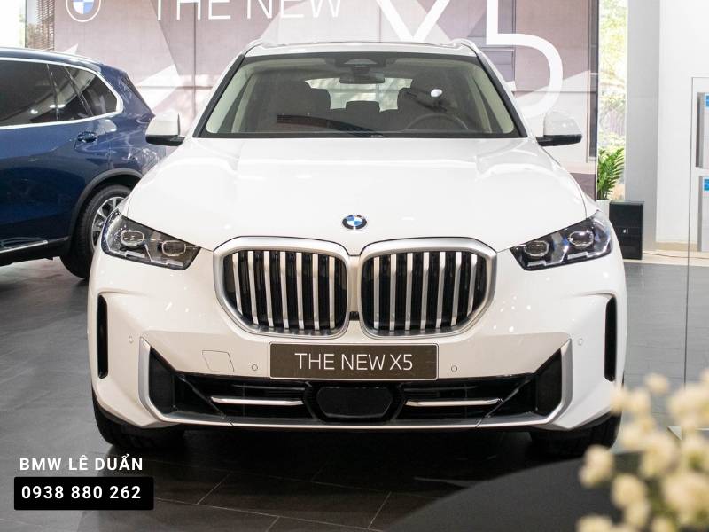 Đầu xe BMW X5 2024