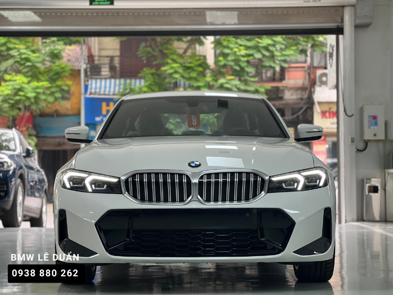 Đầu xe BMW 320i M Sport LCI